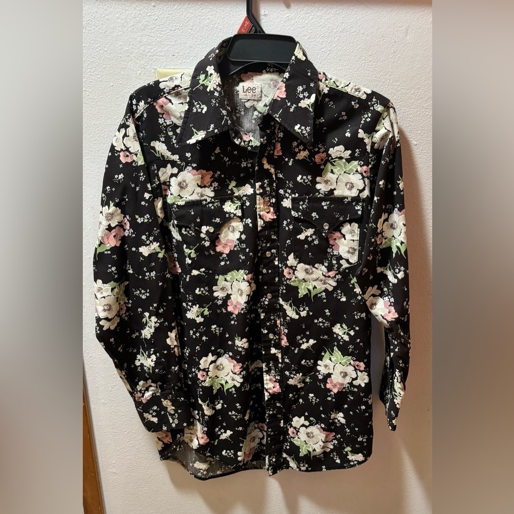 Vintage 1970s Lee Snap Button Floral Western Shirt.